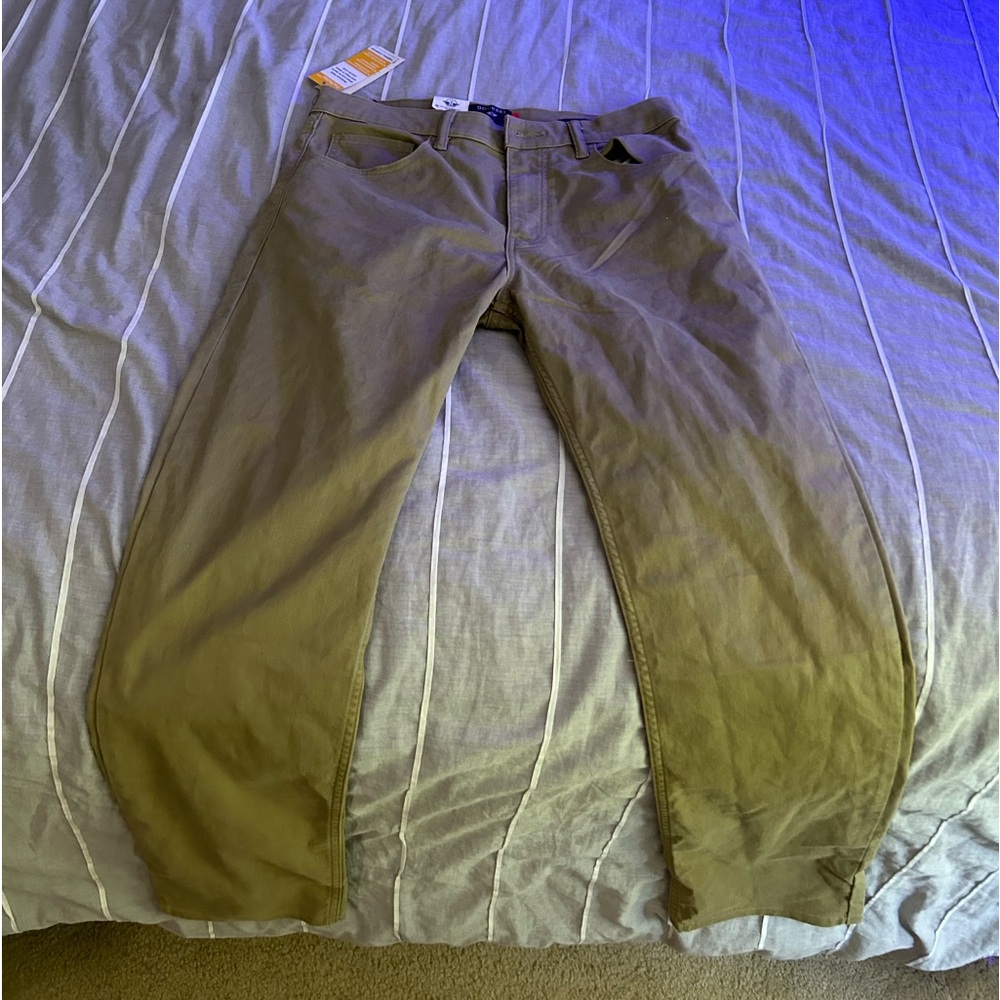 Dockers khakis